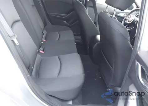 2018 Mazda Mazda3 Sport z USA, uszkodzony, nr VIN 3MZBN1U74JM175791